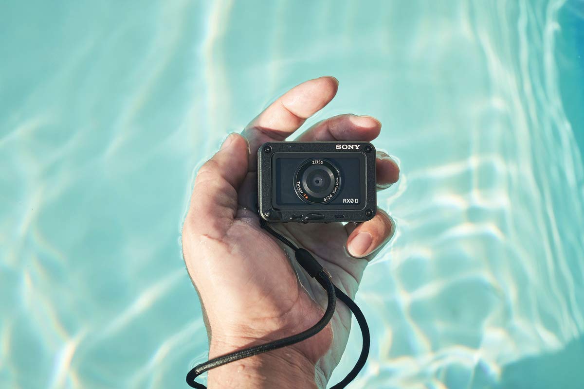 sony-rx0-ii-creator-kit-4k-kompaktkamera-mit-griff-ladeger-t image 3
