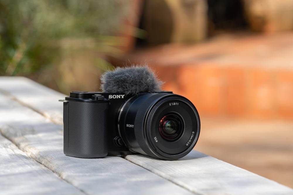 sony-sel11f18-11-mm-f1-8-ultra-weitwinkel-objektiv-f-r-aps-c-e-mount-kompakt-und image 8