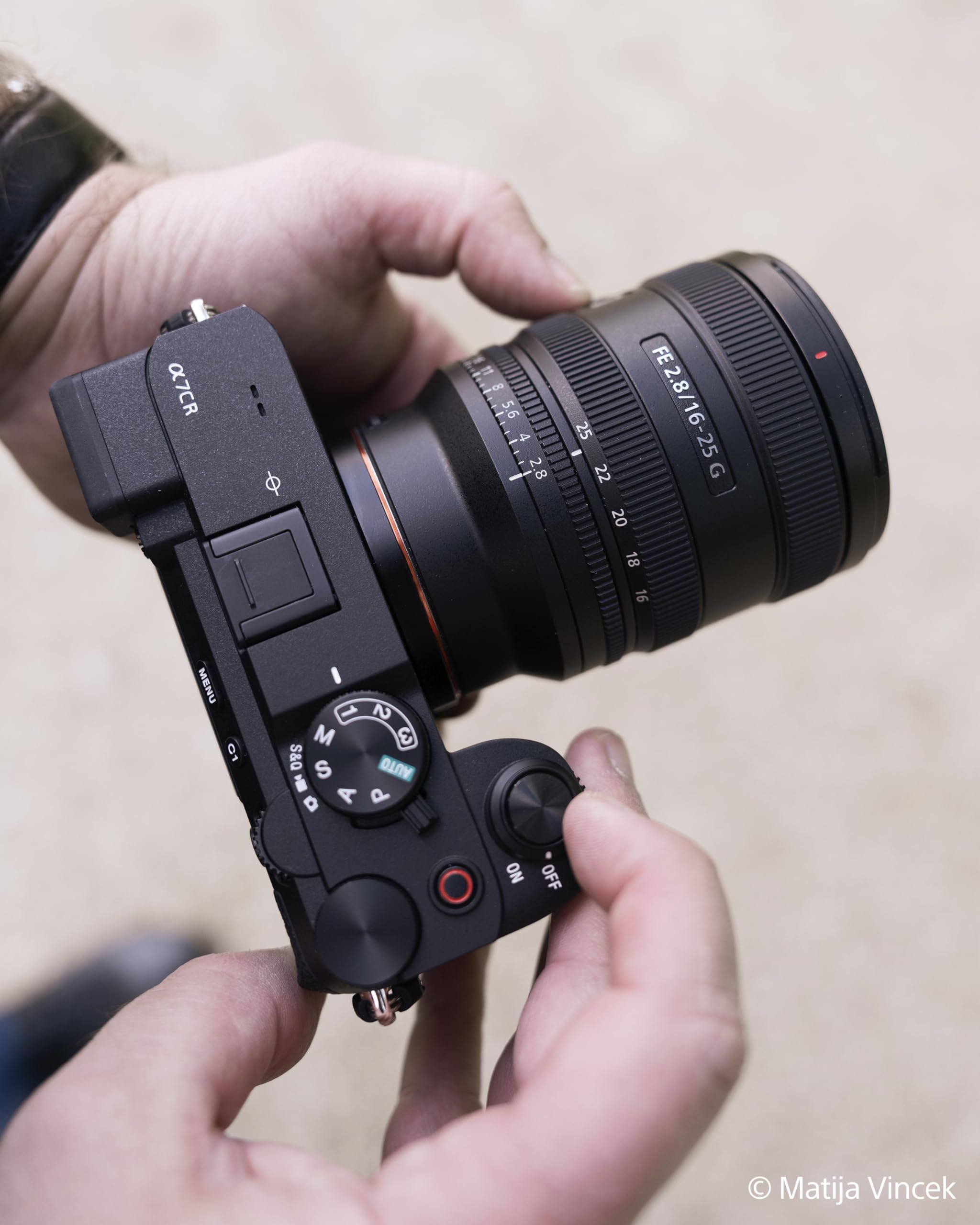 sony-fe-16-25-mm-f2-8-g-vollformat-weitwinkelzoom-e-mount image 3