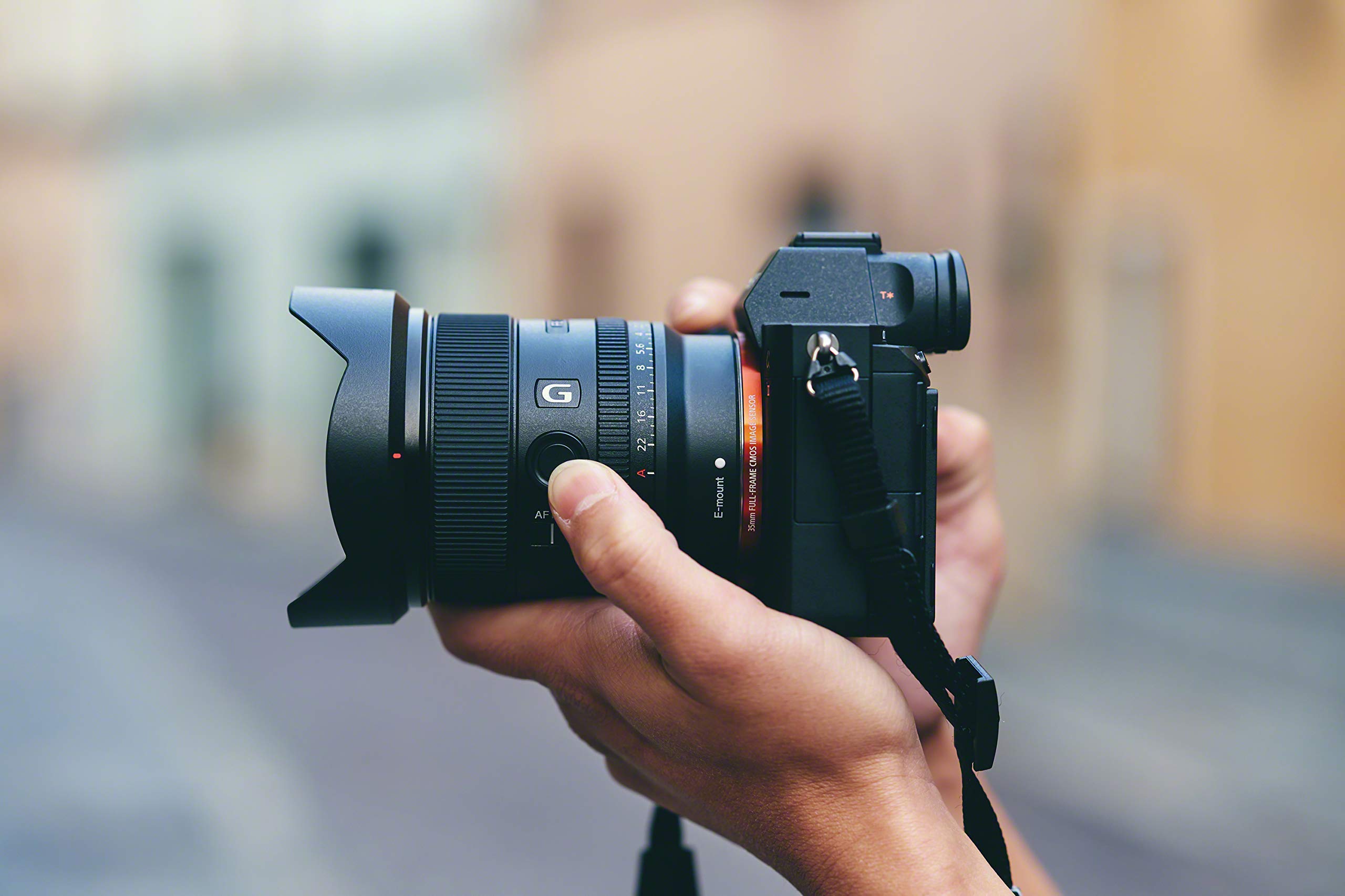 sony-sel-20f18g-vollformat-objektiv-fe-20mm-f1-8-g-schwarz image 2