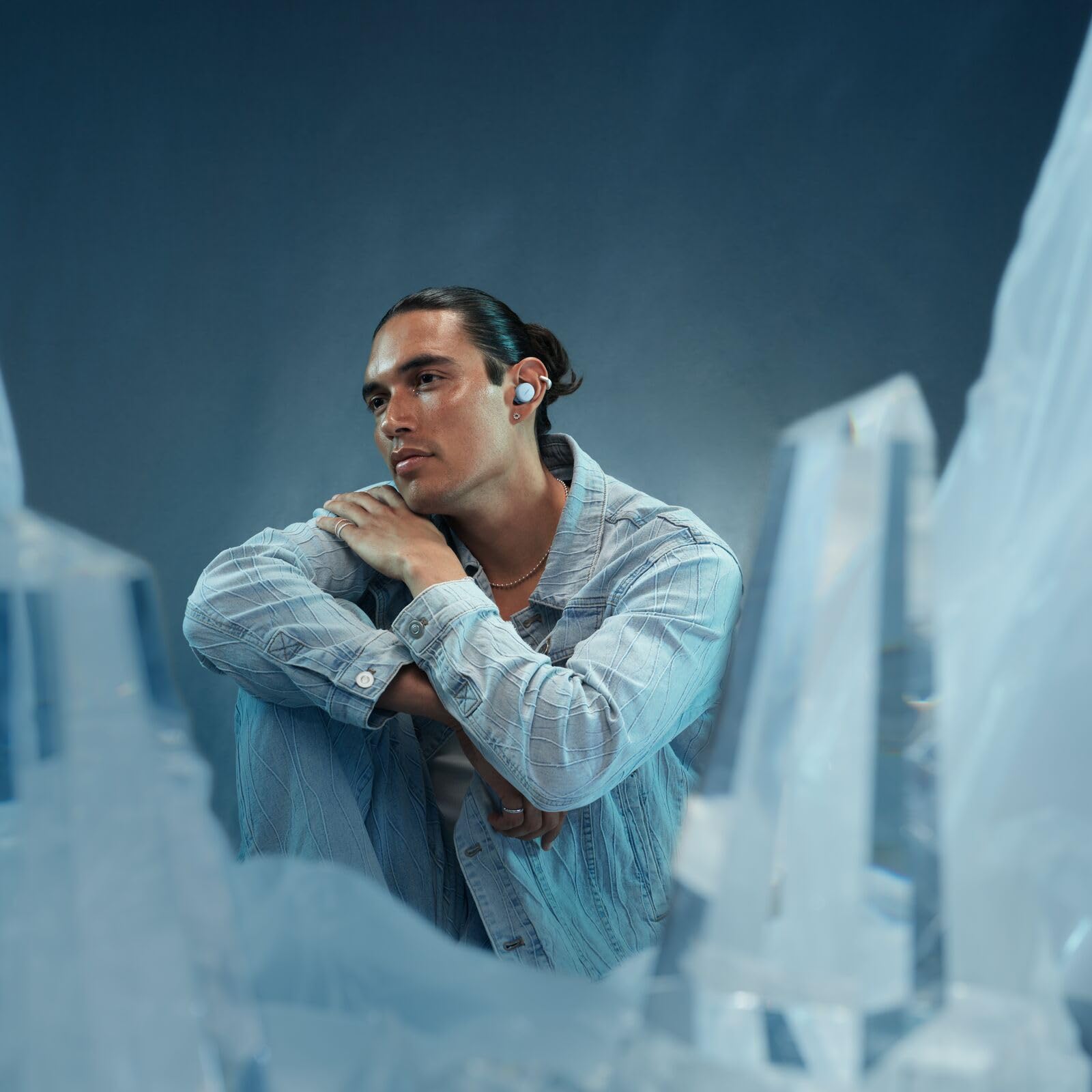 bose-quietcomfort-true-wireless-noise-cancelling-earbuds-limited-edition-eisblau image 3
