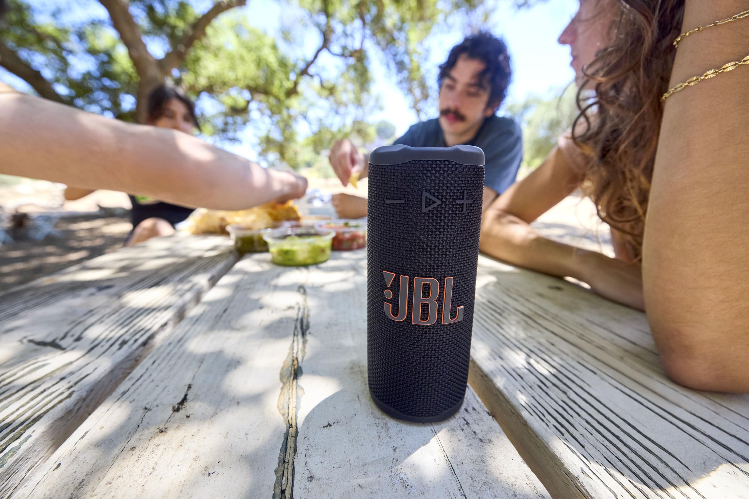 jbl-grip-kompakter-bluetooth-lautsprecher-schwarz-jbl-pro-sound-ip68-umgebungsli image 8